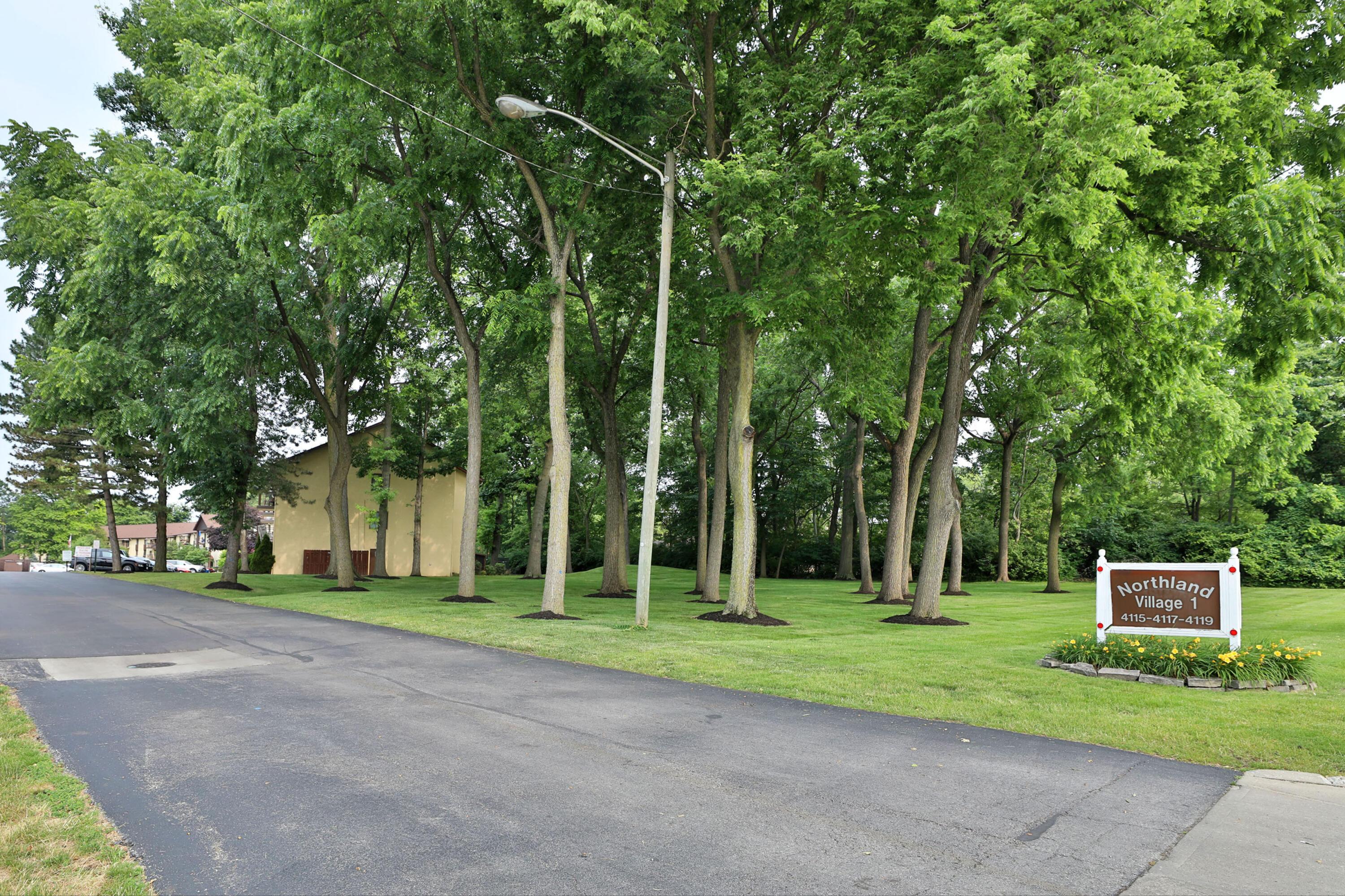 4119 Karl Road, Unit 305 Columbus, OH 43224 - Photo 4 of 37 4119Karl-305-01a