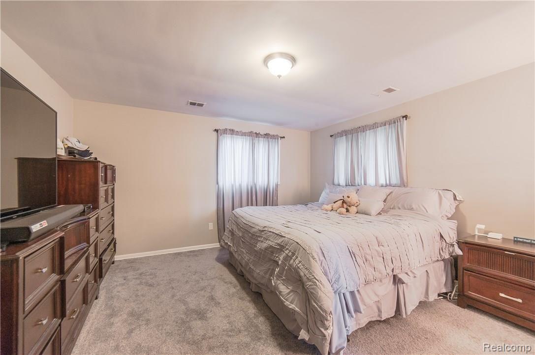106 Normandy Road Royal Oak, MI 48073 - Photo 17 of 25 106 Normandy-8.jpg