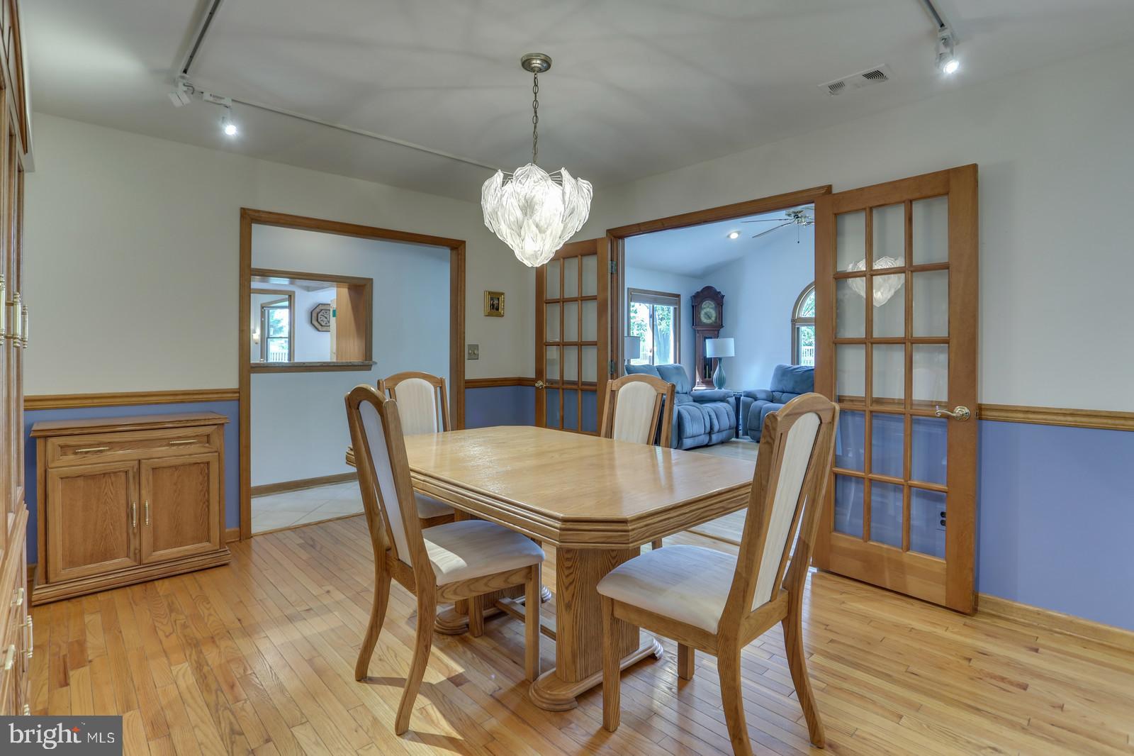 7 Wolfpack Road Trenton, NJ 08619 - Photo 10 of 43 Dining Room