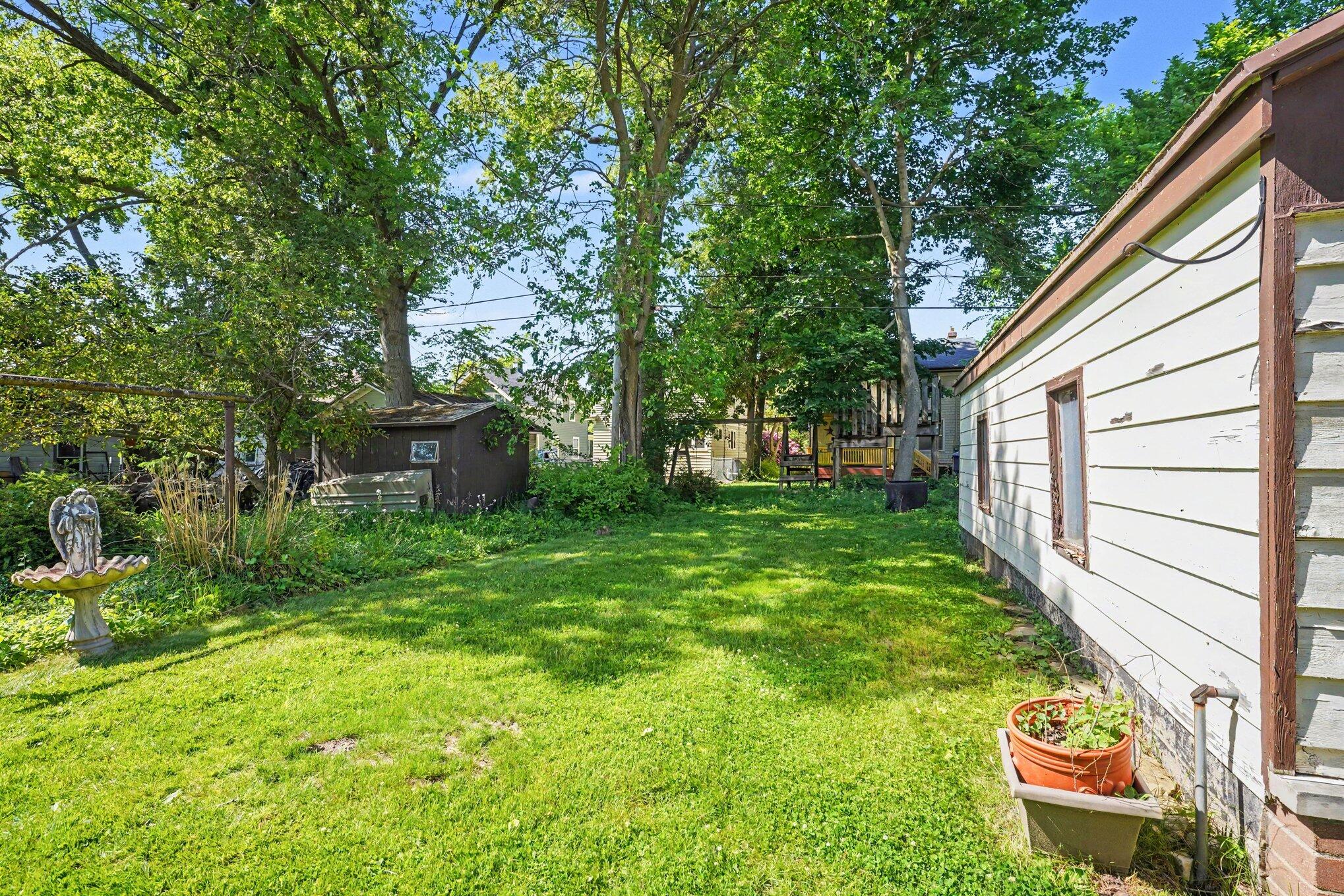 1330 West Maple Street Kalamazoo, MI 49008 - Photo 20 of 25 021_file_4103