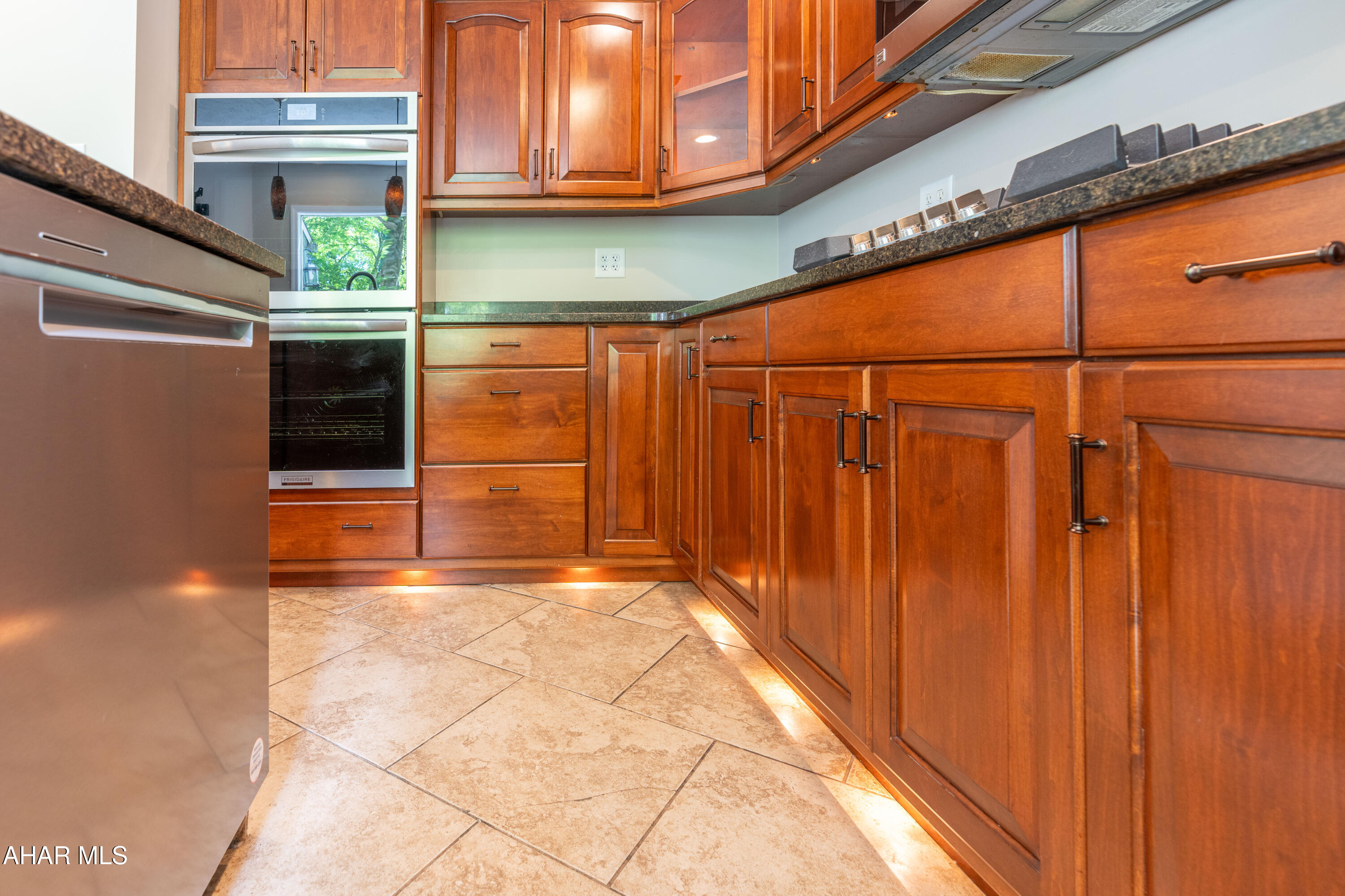 4022 Ridge Avenue Altoona, PA 16602 - Photo 8 of 71