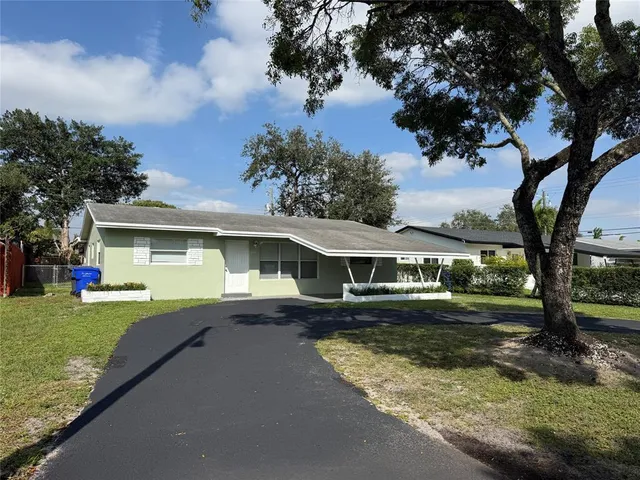 $3,200 | 6721 McClellan Street, Hollywood, FL 33024