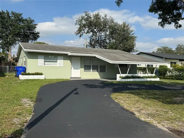 $3,200 | 6721 McClellan Street, Hollywood, FL 33024