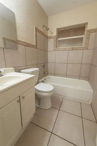 $3,200 | 6721 McClellan Street, Hollywood, FL 33024