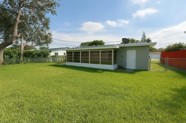 $3,200 | 6721 McClellan Street, Hollywood, FL 33024