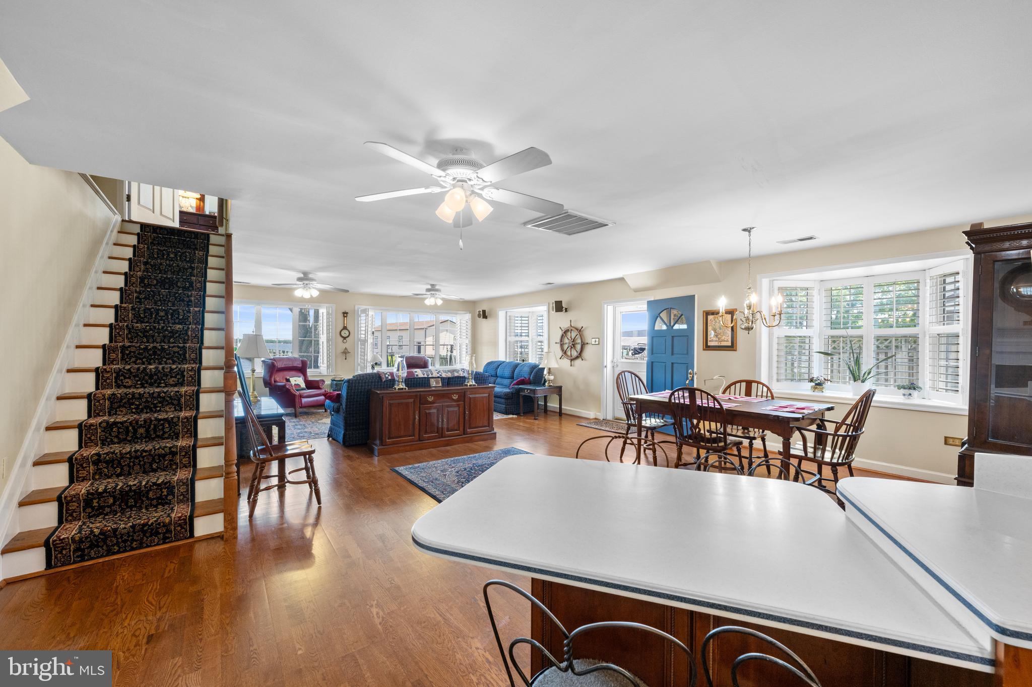 3685 1st Avenue Edgewater, MD 21037 - Photo 11 of 41 a living room with furniture and wooden floor