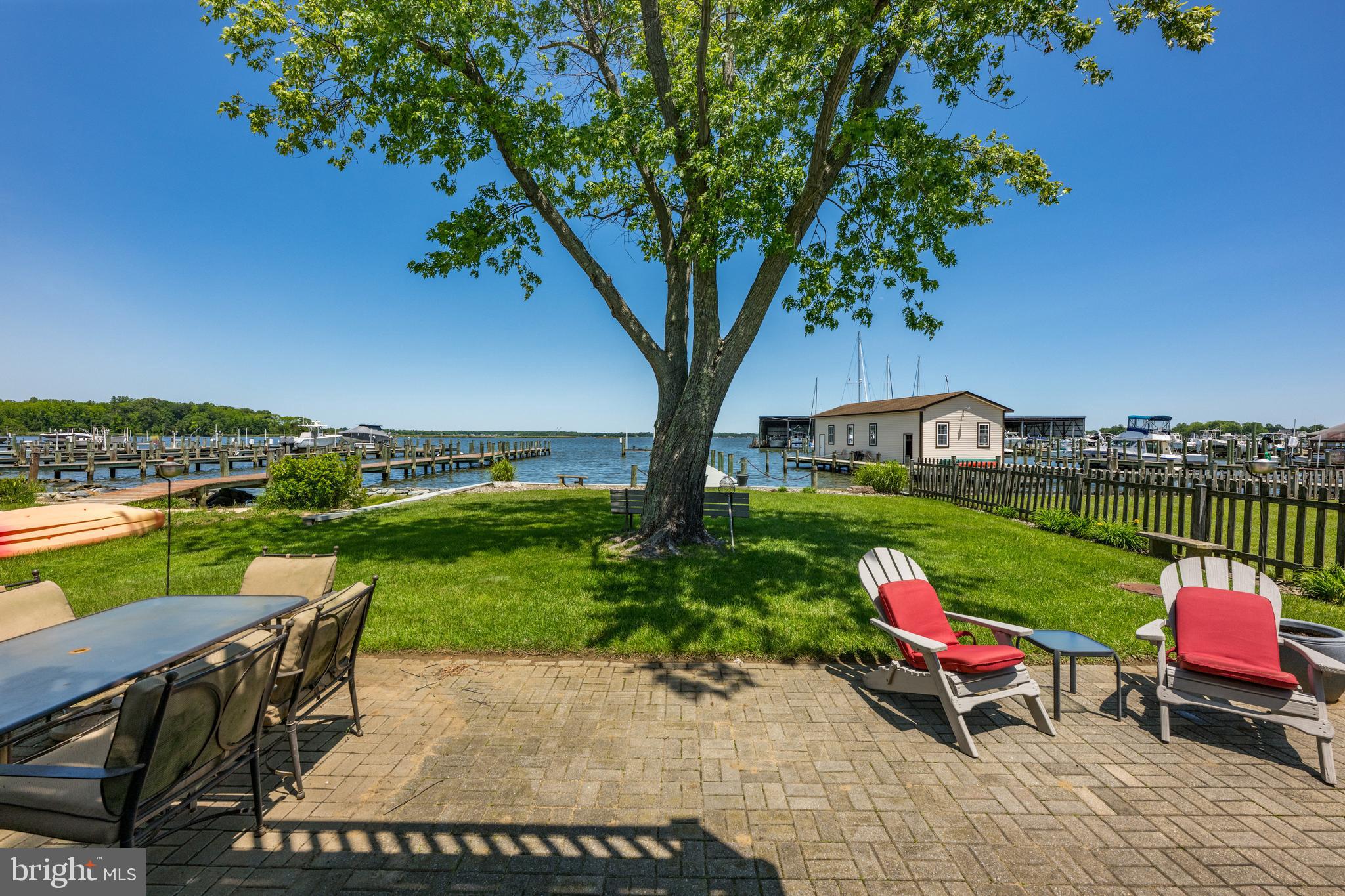 3685 1st Avenue Edgewater, MD 21037 - Photo 29 of 41 an outdoor space with furniture and garden