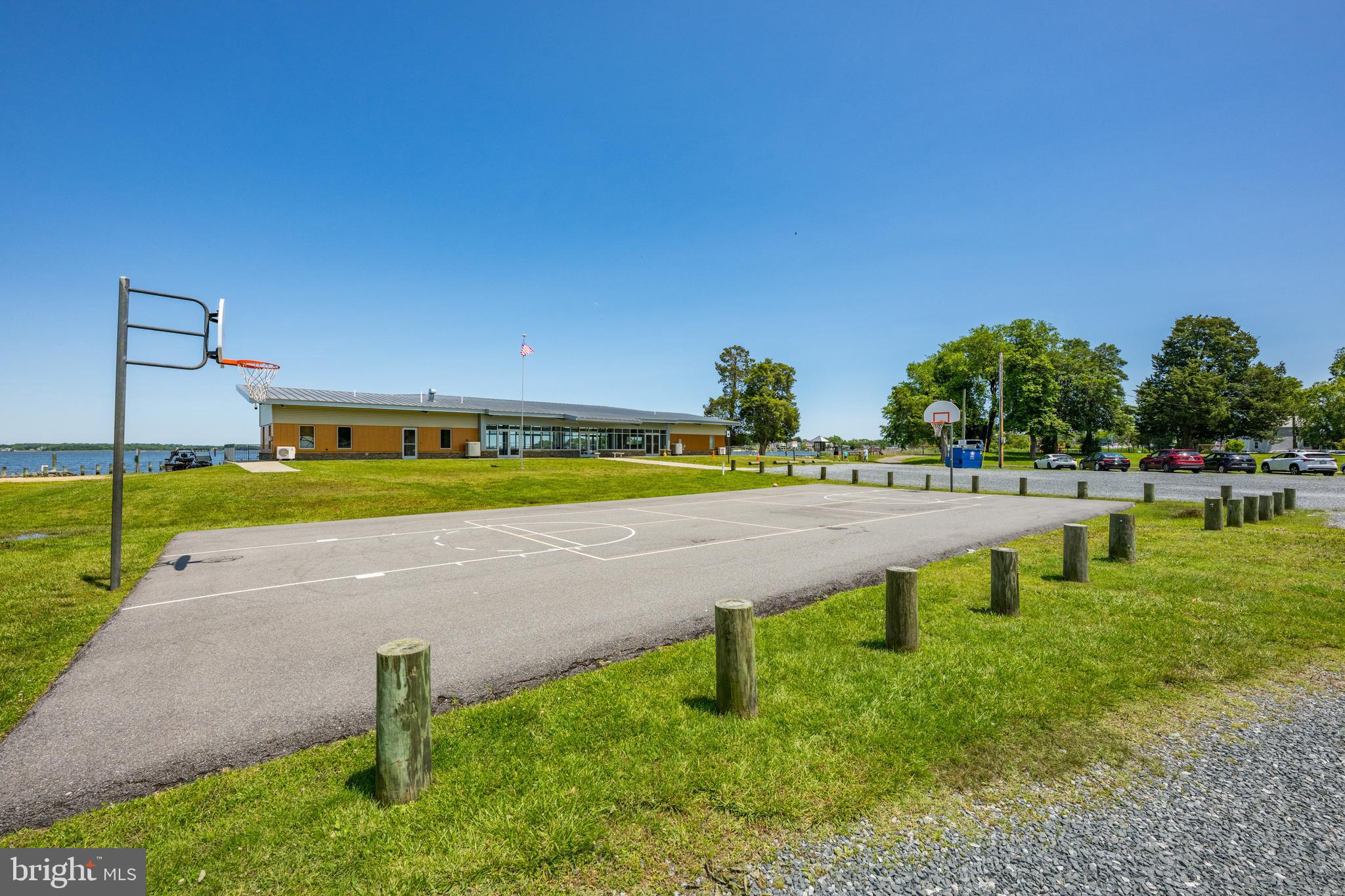 3685 1st Avenue Edgewater, MD 21037 - Photo 37 of 41 a view of a swimming pool with a yard