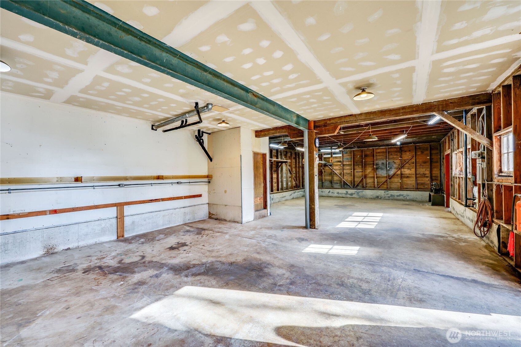 2801 West Valley Road Chimacum, WA 98325 - Photo 33 of 40