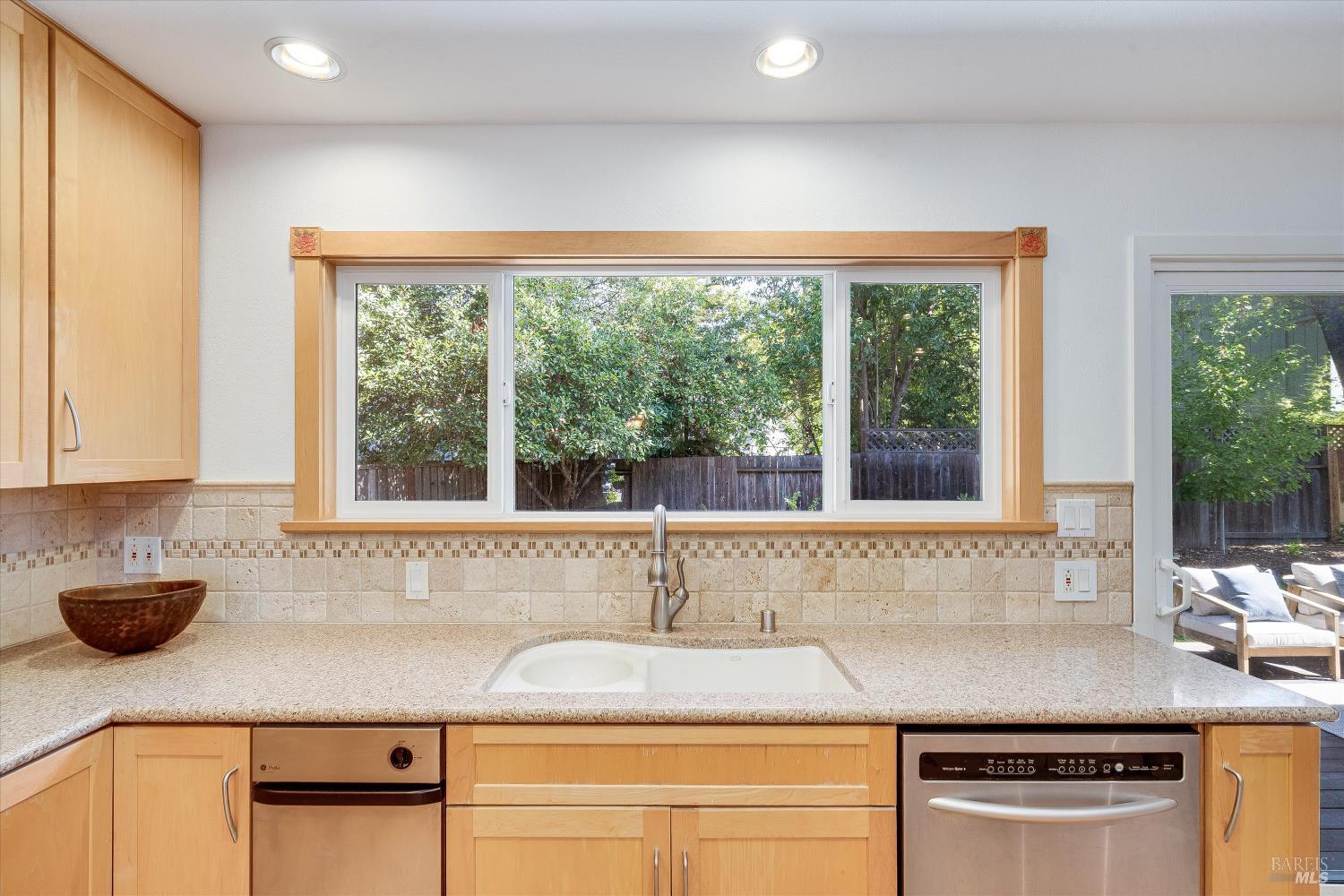 2140 Alejandro Drive Santa Rosa, CA 95405 - Photo 21 of 66 Gallery Image 21