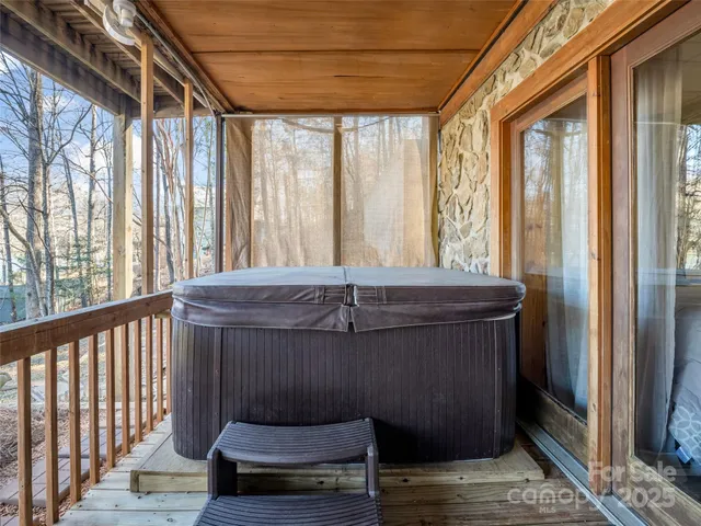 $1,250,000 | 446 Rainbow Circle, Lake Lure, NC 28746