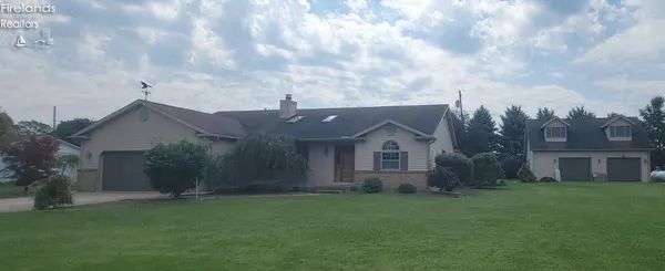 $425,000 | 41 Adams Drive, Fremont, OH 43420