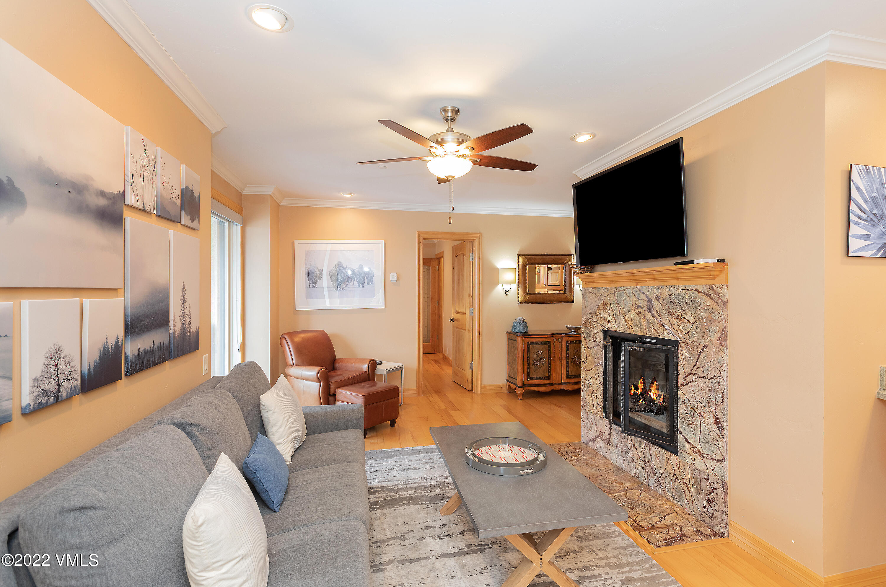 180 Offerson Road, Unit 21 Beaver Creek, CO 81620 - Photo 2 of 15 Living Area 2