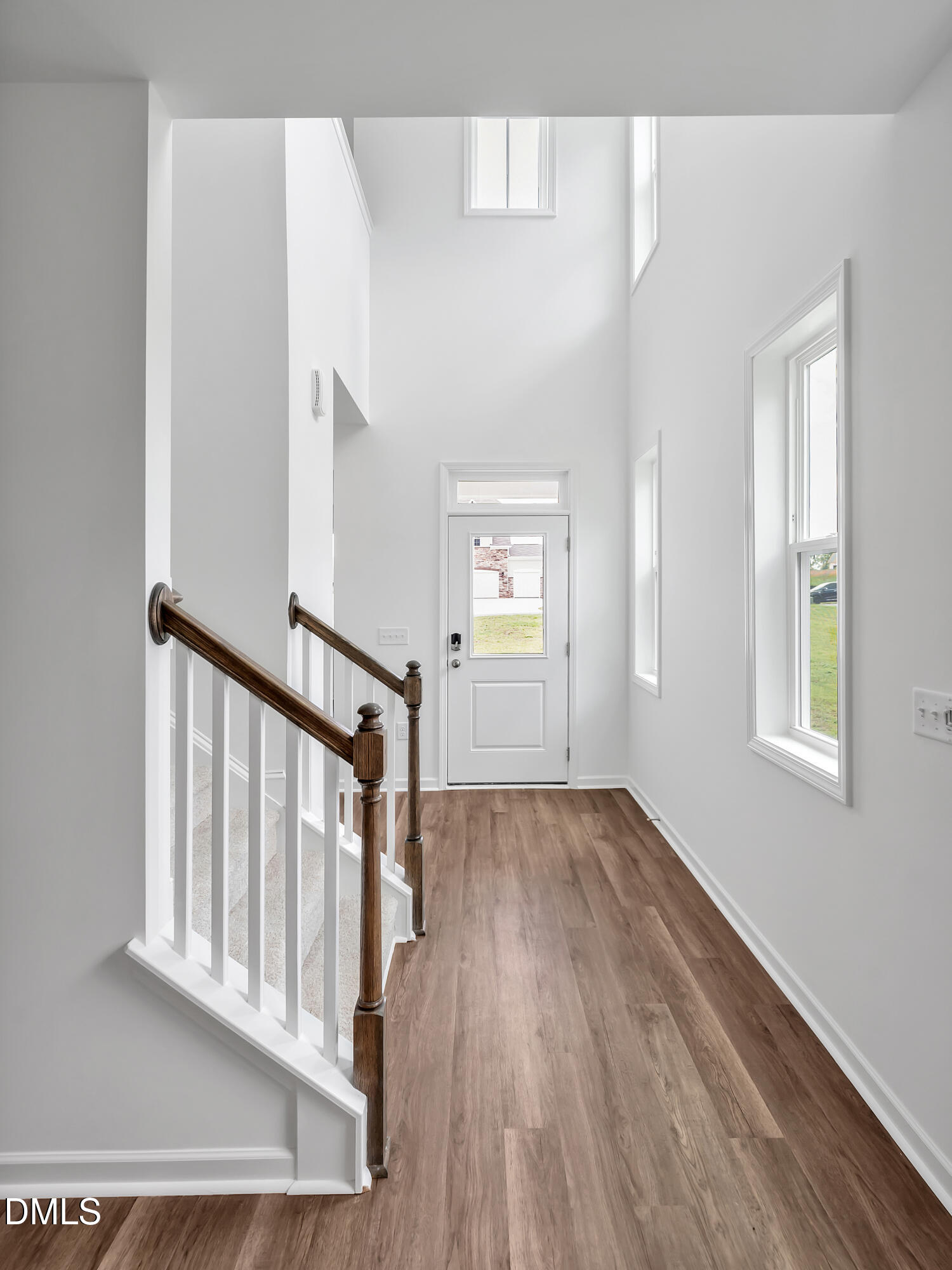 272 White Azalea Way Benson, NC 27504 - Photo 3 of 18 Foyer
