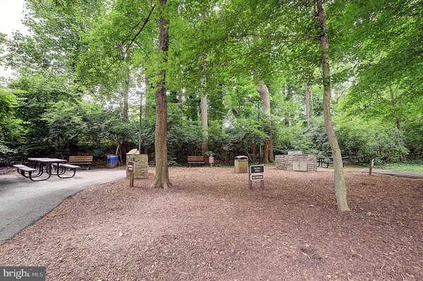 $1,850 | 5225 Pooks Hill Road, Unit 1517N, Bethesda, MD 20814