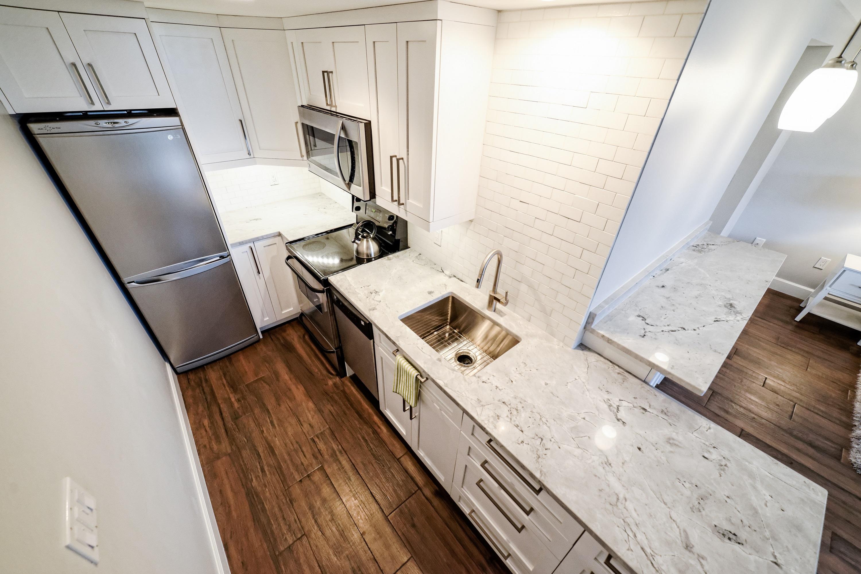 15 South Golfview Road, Unit 402 Lake Worth Beach, FL 33460 - Photo 6 of 13 006