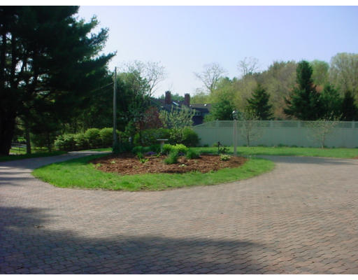 307 Berlin Road Bolton, MA 01740 - Photo 3 of 4
