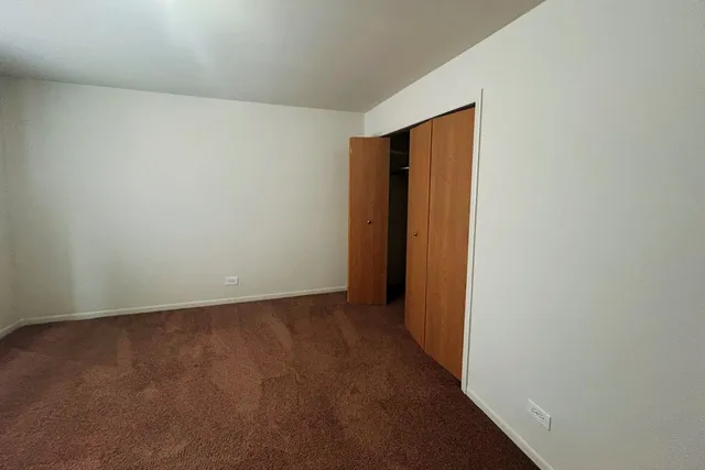 $1,350 | 245 West Main Street, Unit 104, Lake Zurich, IL 60047