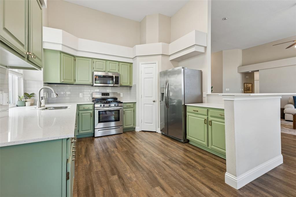 5709 Highgate Lane Rowlett, TX 75088 - Photo 8 of 27 Gallery Image 8