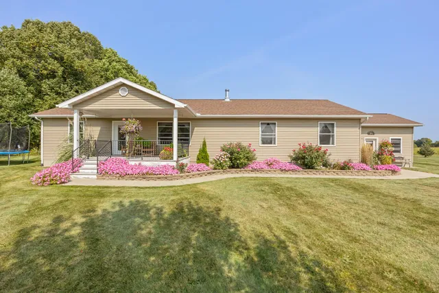 $1,075,000 | 10582 East 80th Street, Reed City, MI 49677