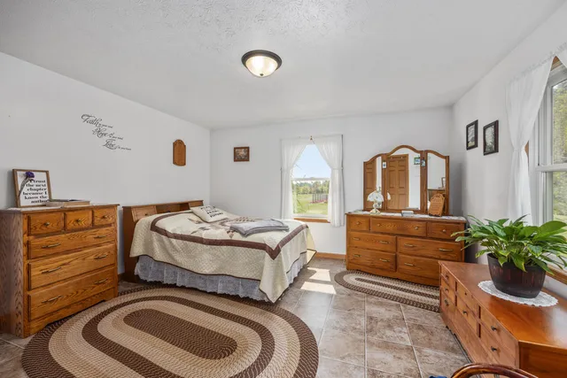 $1,075,000 | 10582 East 80th Street, Reed City, MI 49677