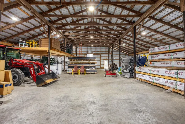 $1,075,000 | 10582 East 80th Street, Reed City, MI 49677