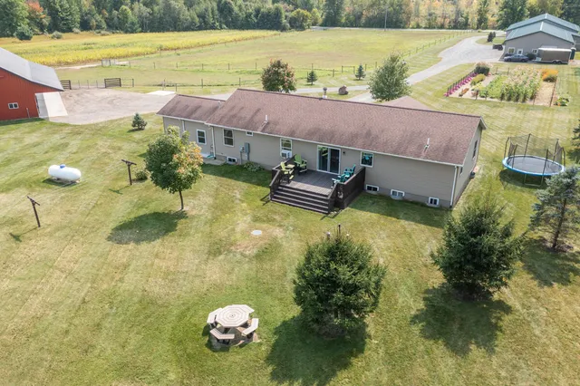 $1,075,000 | 10582 East 80th Street, Reed City, MI 49677