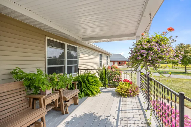 $1,075,000 | 10582 East 80th Street, Reed City, MI 49677