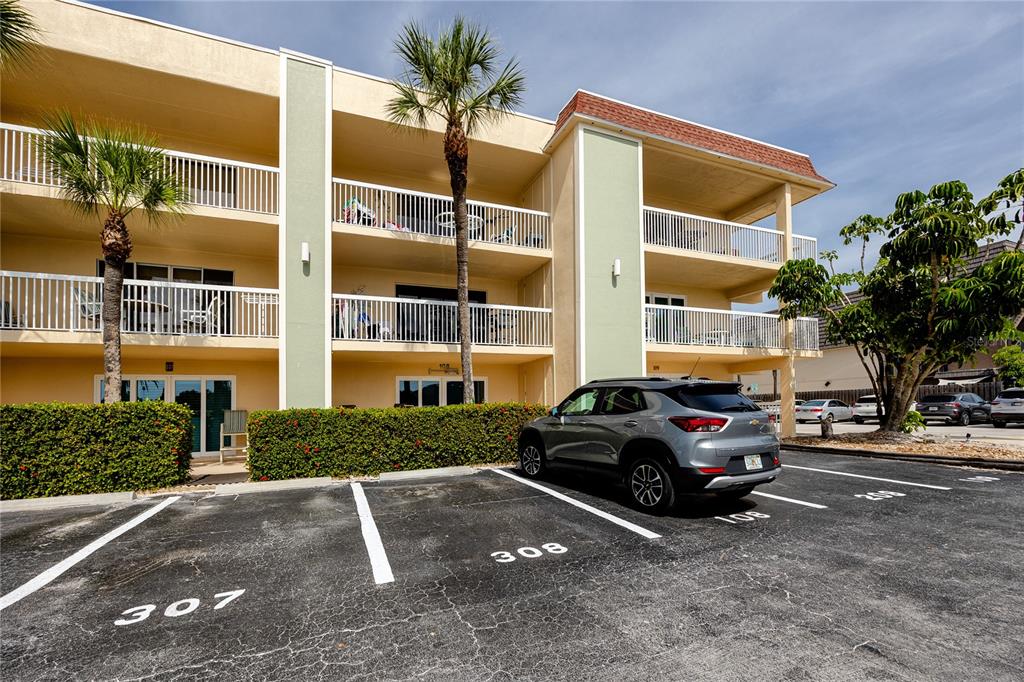 50 Gulf Boulevard, Unit 108 Indian Rocks Beach, FL 33785 - Photo 27 of 48