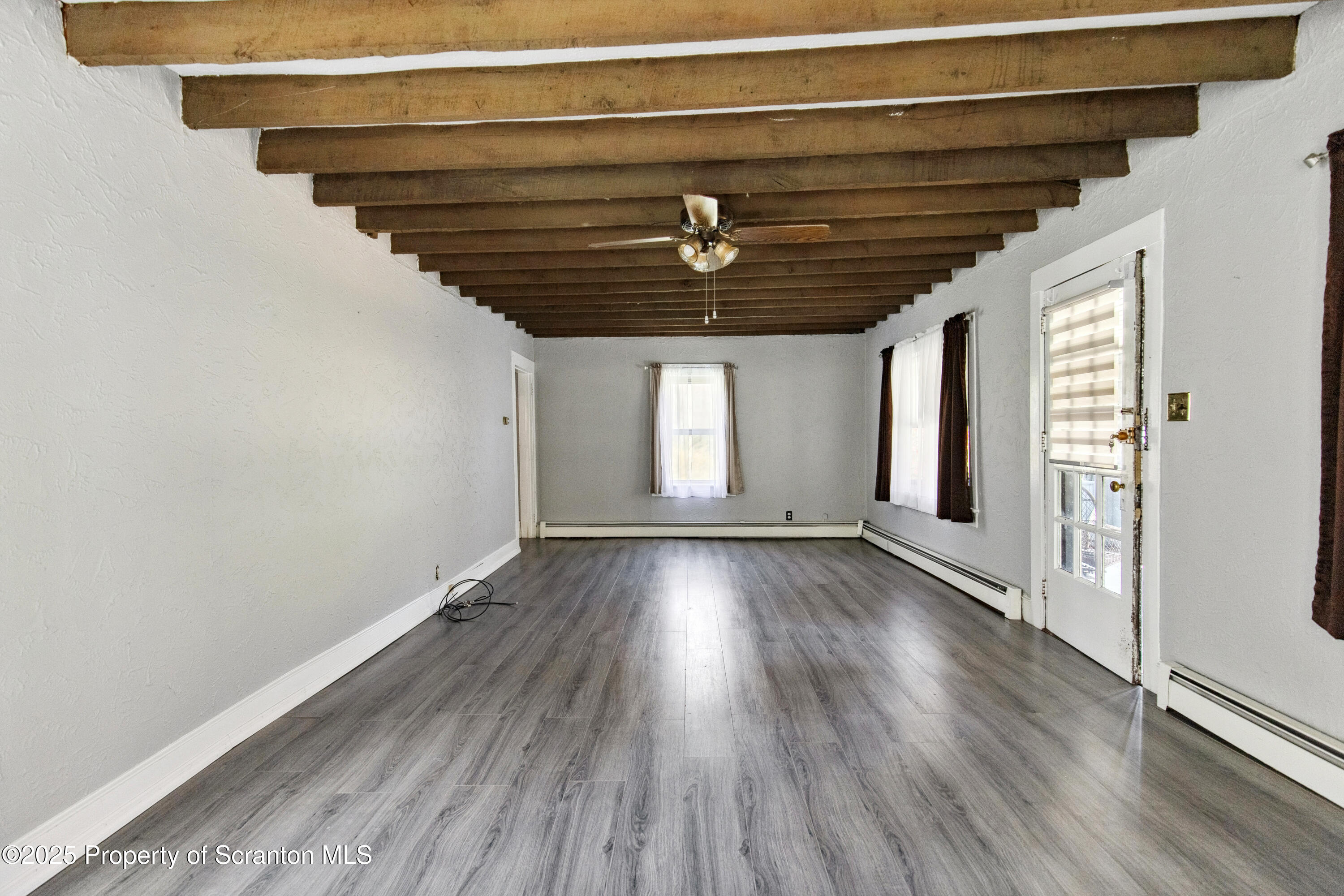 675 Apple Tree Road Pittston, PA 18643 - Photo 12 of 46 Living Room