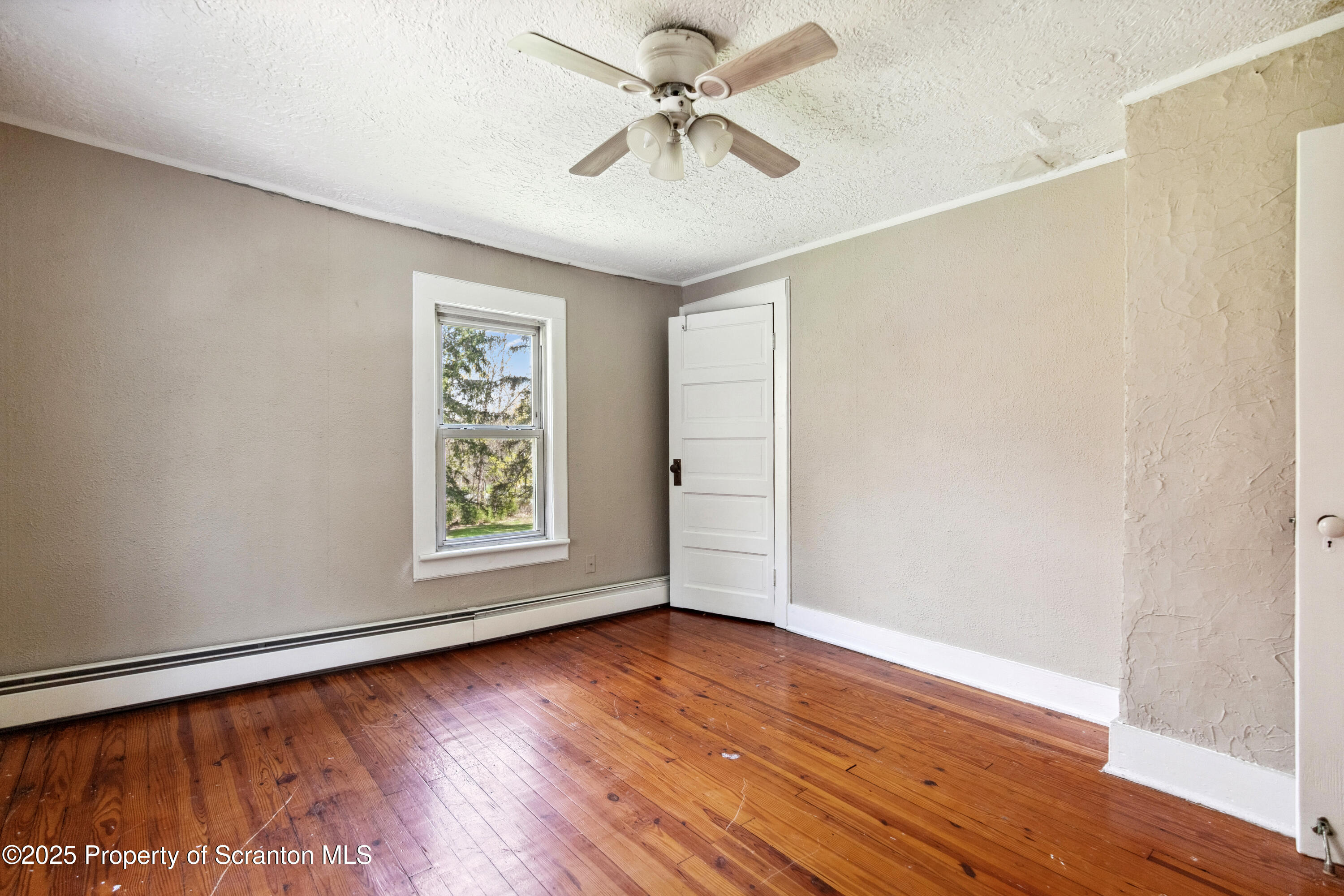 675 Apple Tree Road Pittston, PA 18643 - Photo 28 of 46 Bedroom