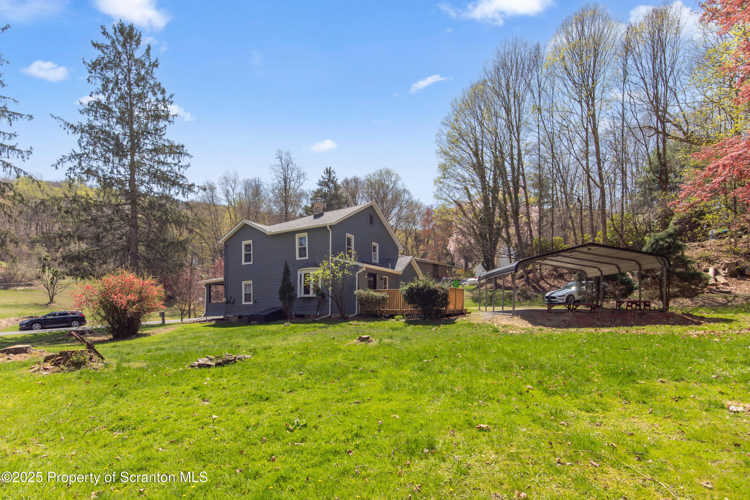 675 Apple Tree Road Pittston, PA 18643 - Photo 4 of 46 Yard