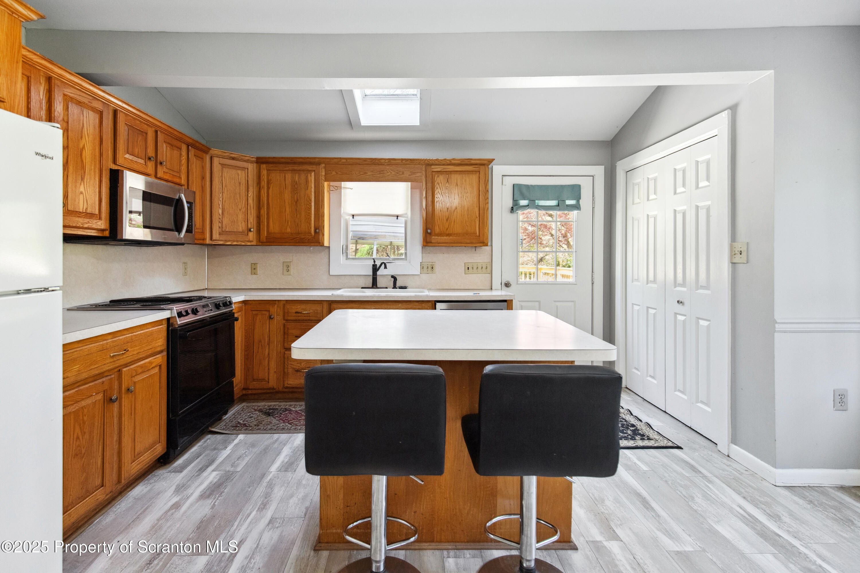 675 Apple Tree Road Pittston, PA 18643 - Photo 6 of 46 Kitchen