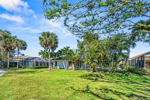$637,500 | 6380 Bridgeport Lane, Lake Worth, FL 33463