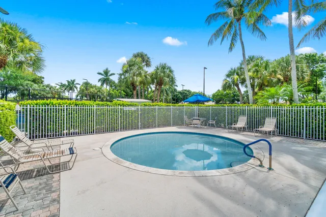 $637,500 | 6380 Bridgeport Lane, Lake Worth, FL 33463