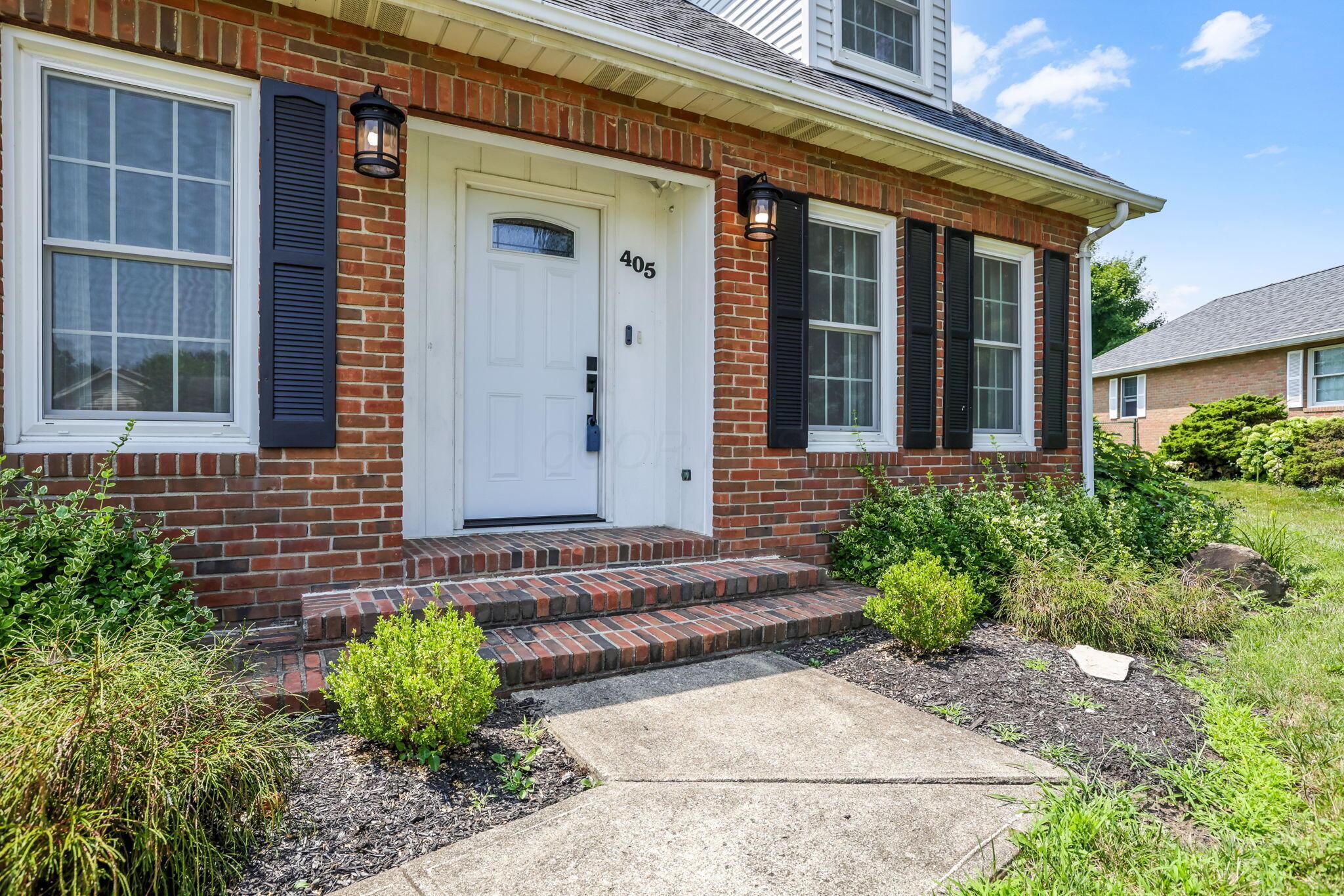 405 Ridgedale Drive Circleville, OH 43113 - Photo 6 of 81 8-web-or-mls-939A6286