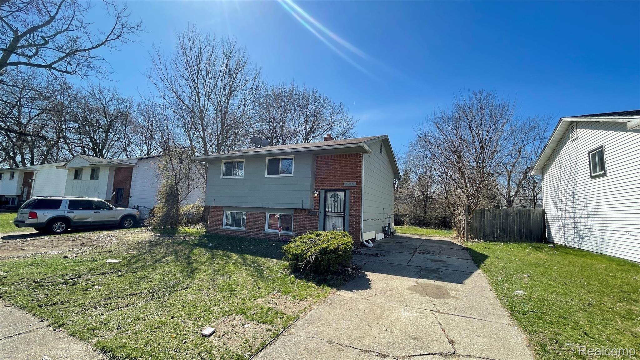 3258 Spring Hill Avenue Inkster, MI 48141 - Photo 9 of 21 367449D9-5973-4E4D-BDFA-AF9DCD716D78.jpeg