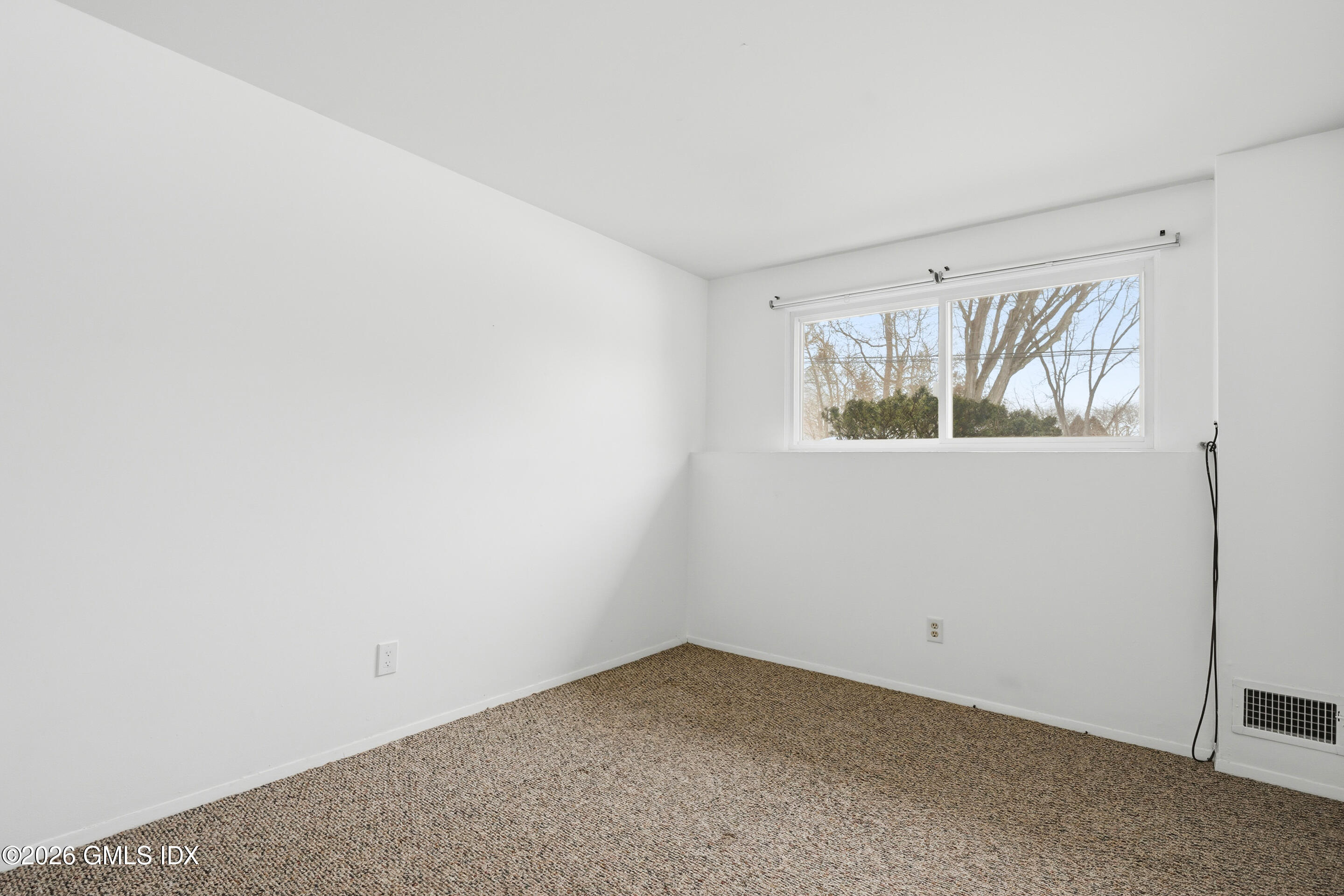 4 Split Timber Place Riverside, CT 06878 - Photo 16 of 38 DSC05399_1