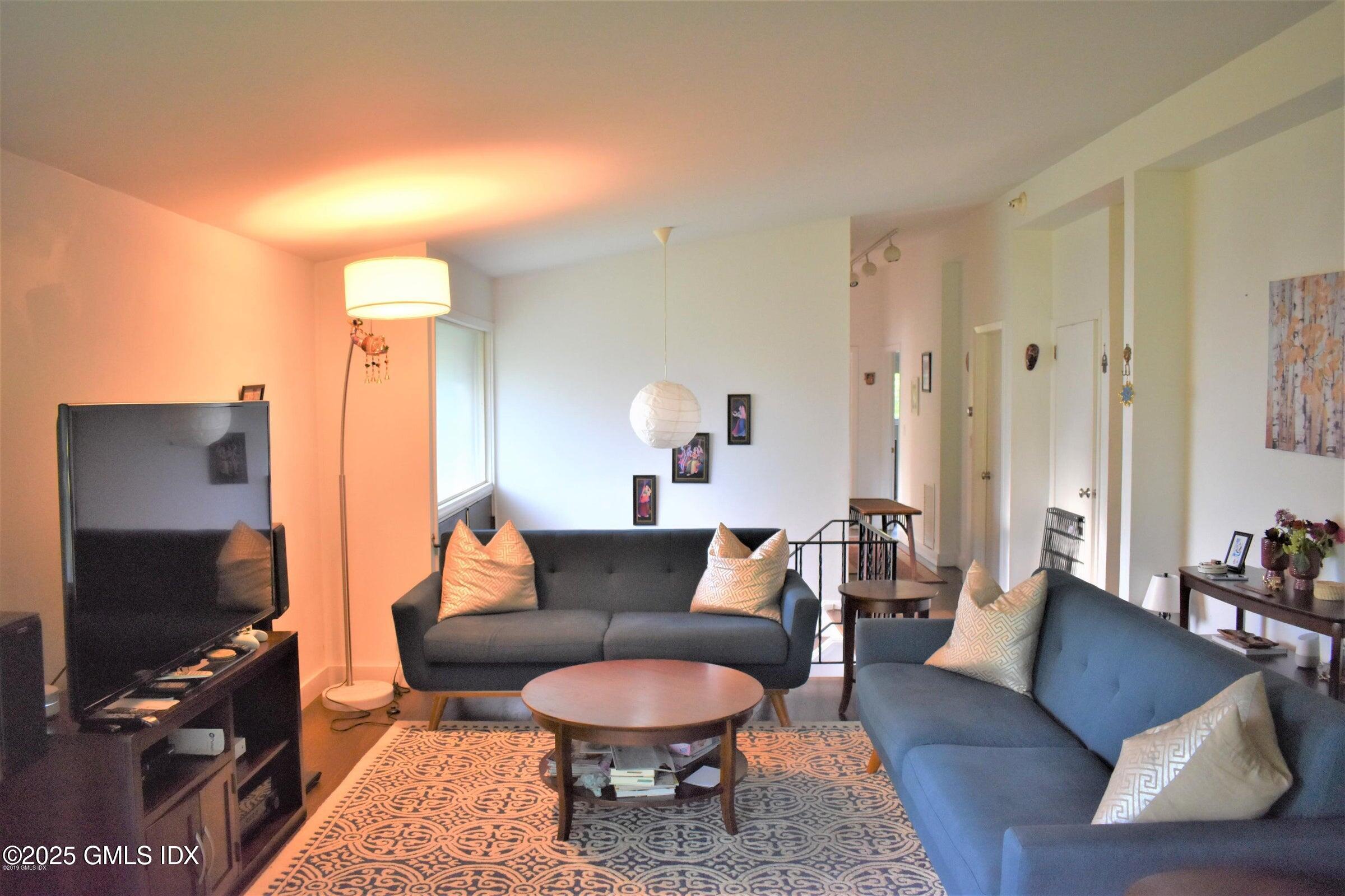 4 Split Timber Place Riverside, CT 06878 - Photo 19 of 23 20200518195221907945000000-o (1)