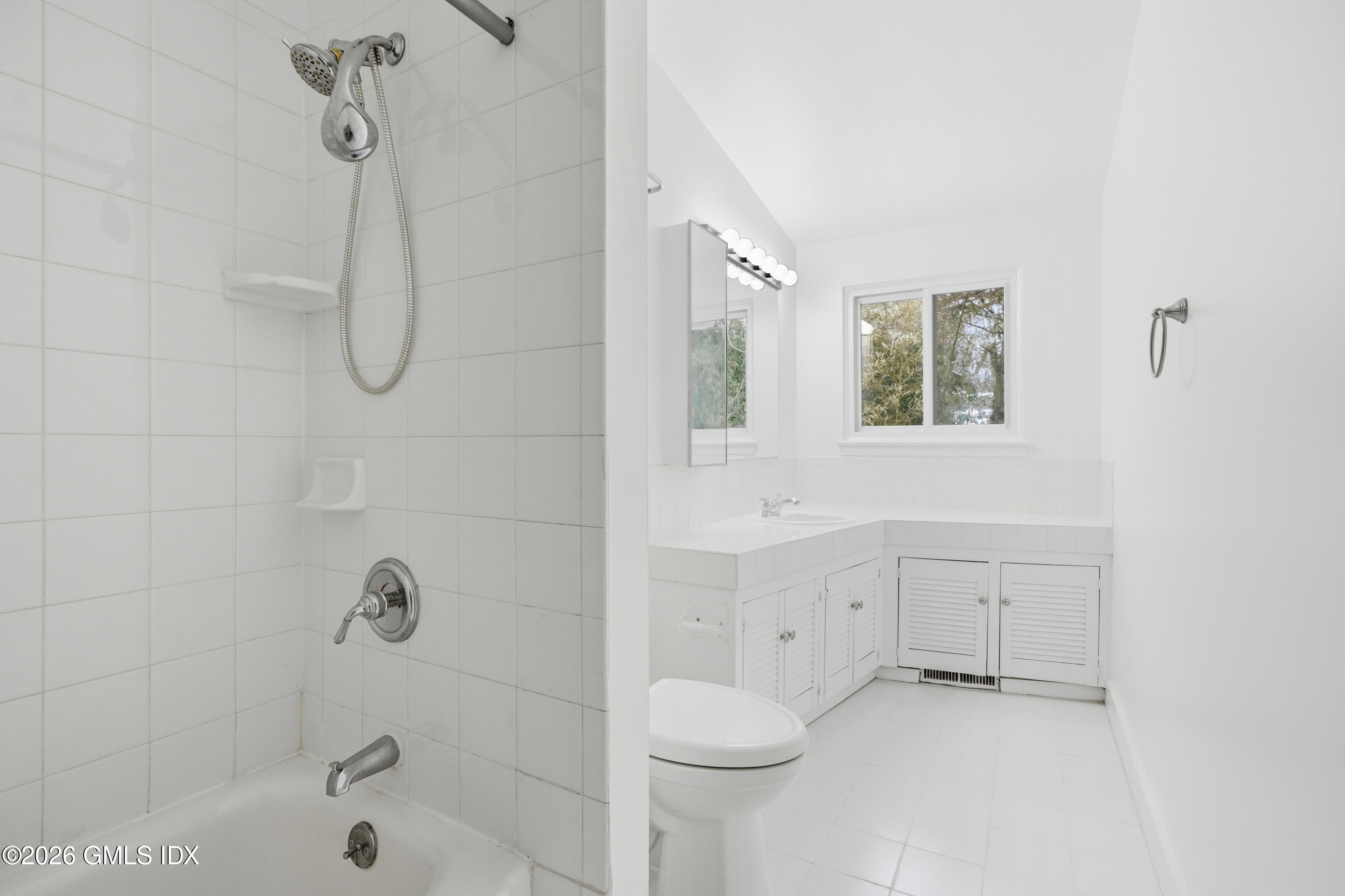 4 Split Timber Place Riverside, CT 06878 - Photo 29 of 38 DSC05323_1