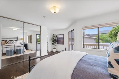 $1,399,000 | 217 South Helberta Avenue, Unit 3, Redondo Beach, CA 90277