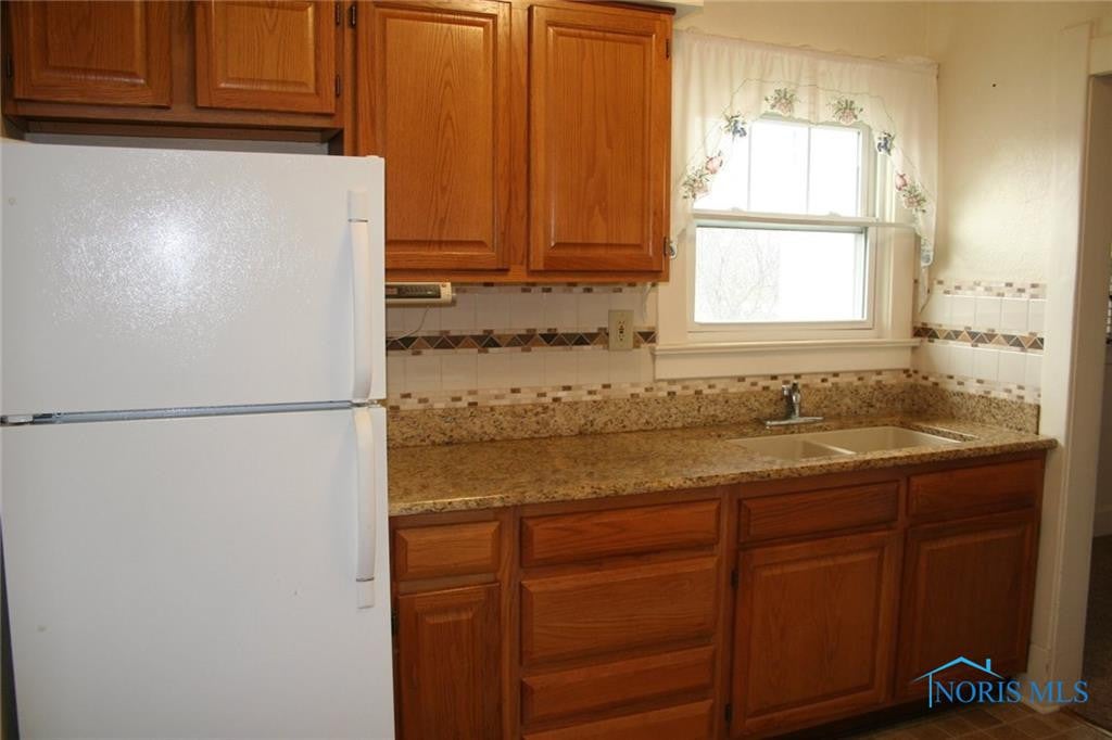 5836 Seaman Road Oregon, OH 43616 - Photo 14 of 30 Gallery Image 14