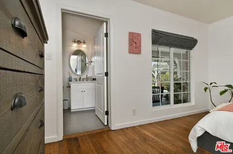 $1,599,000 | 13006 West Magnolia Boulevard, Sherman Oaks, CA 91423