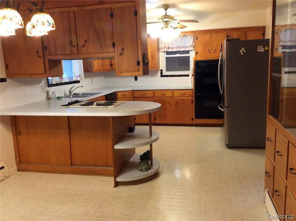 15125 Eddy Lake Road Fenton, MI 48430 - Photo 5 of 59 IMG_0952.jpg