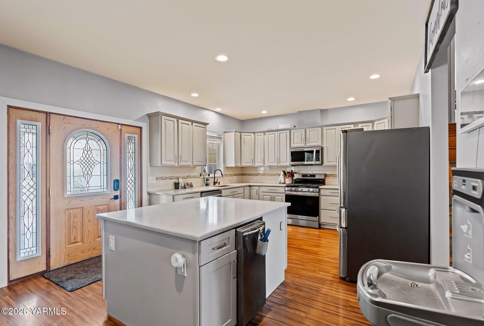 321 Gangl Road Wapato, WA 98951 - Photo 52 of 54 321 Gangl Rd Interiors-27