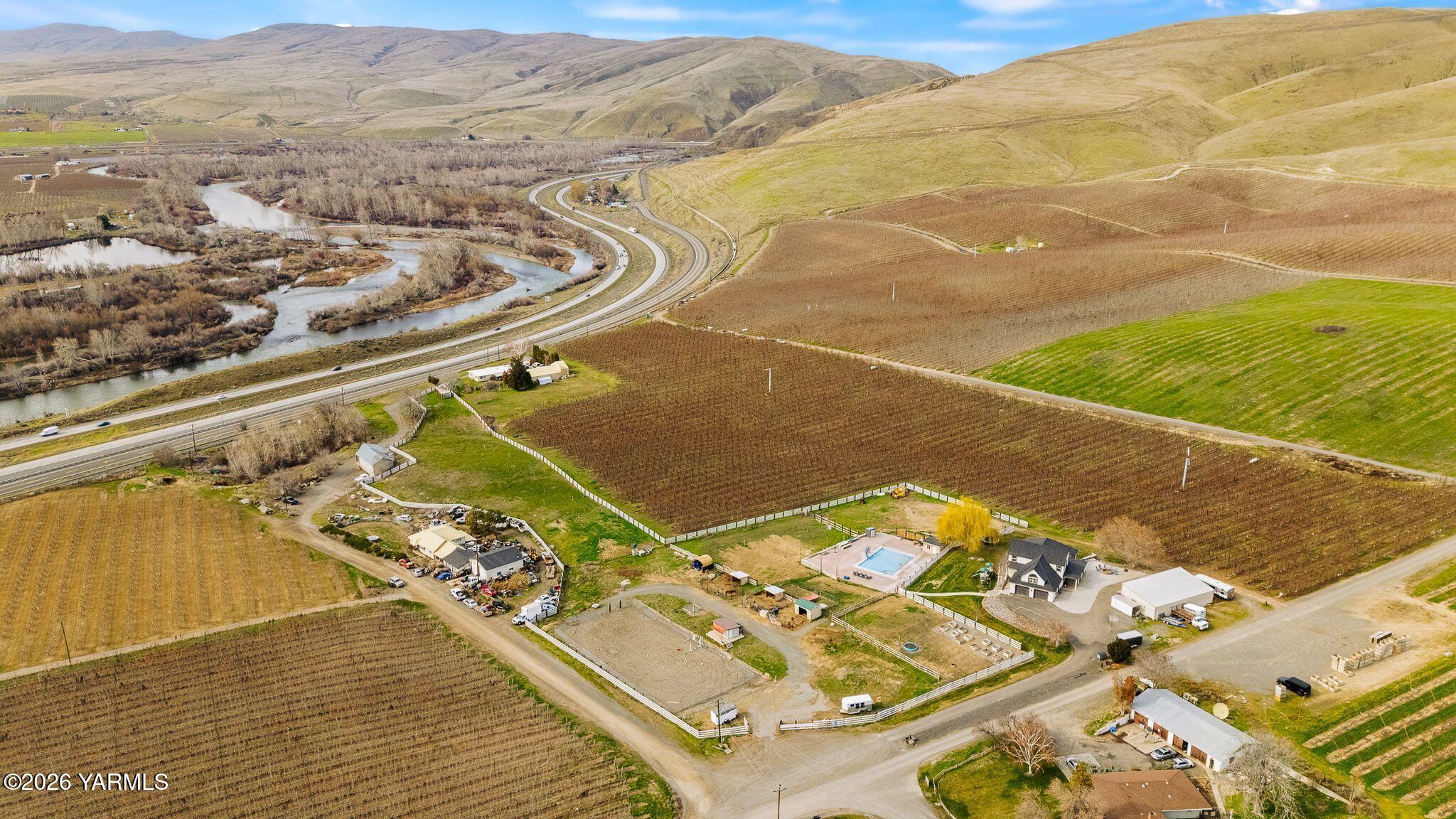 321 Gangl Road Wapato, WA 98951 - Photo 6 of 54 6_321 Gangl Rd Aerials-3