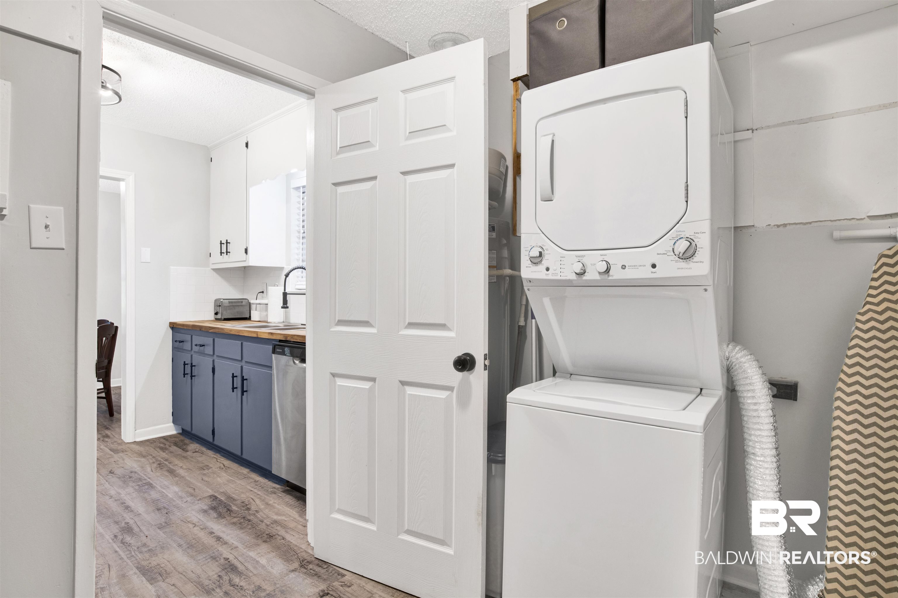 1108 Middle Ring Road Mobile, AL 36608 - Photo 15 of 31