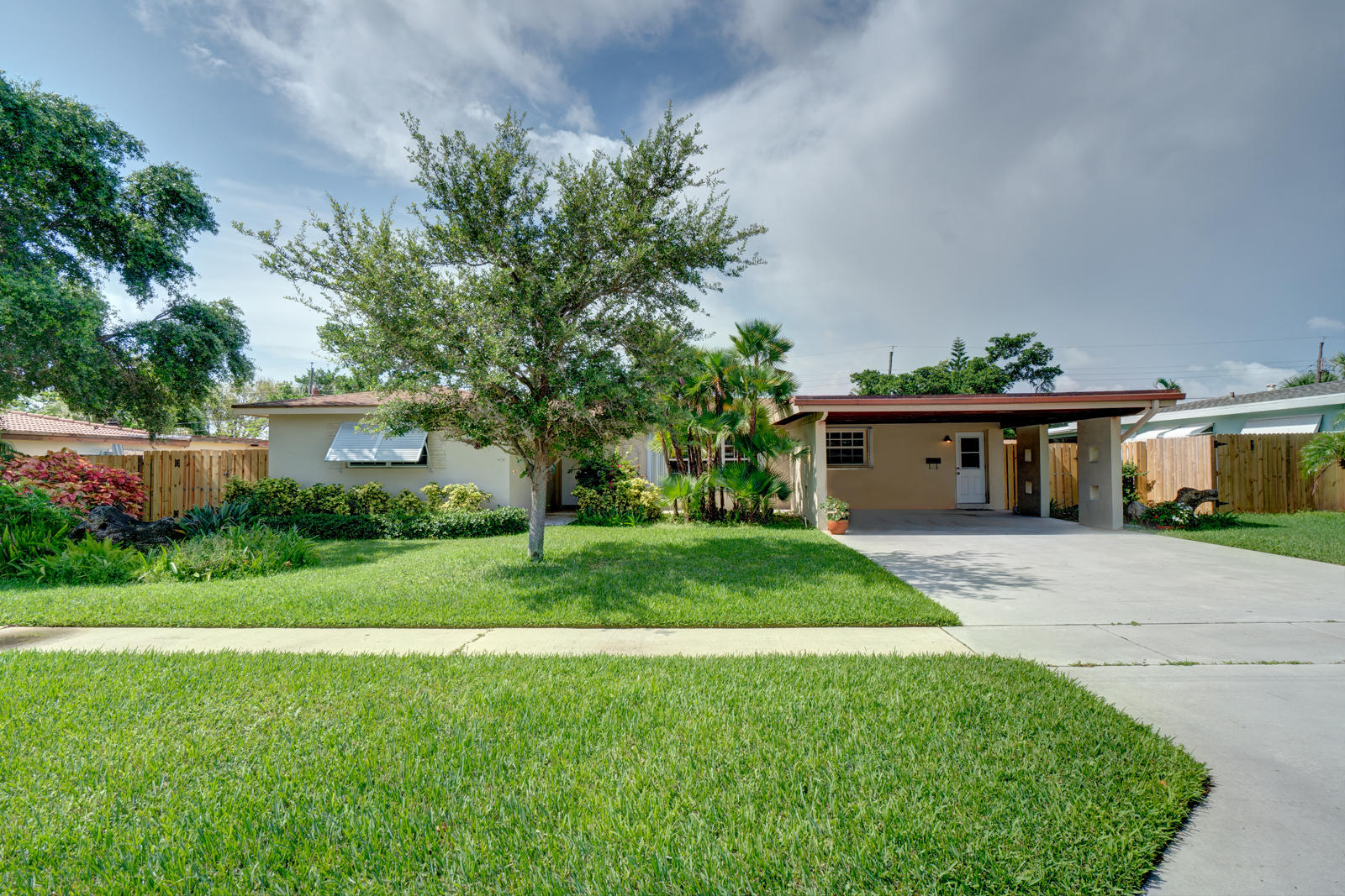 454 Northeast 28th Road Boca Raton, FL 33431 - Photo 1 of 24 Exterior Front
