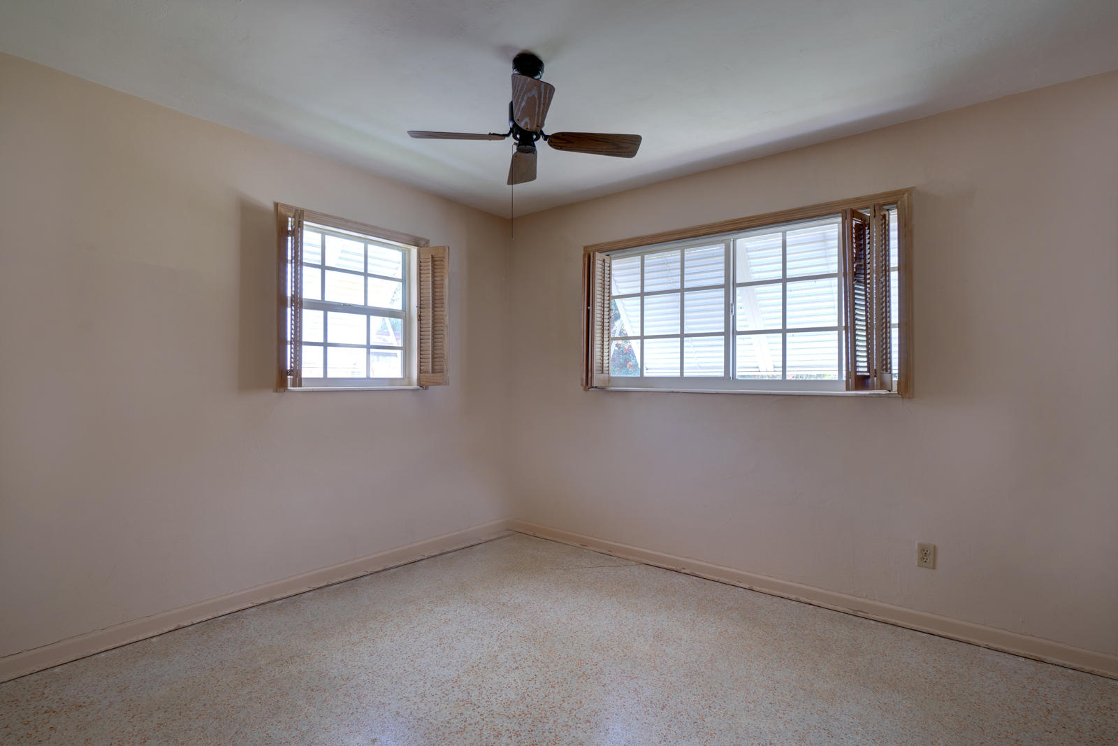 454 Northeast 28th Road Boca Raton, FL 33431 - Photo 15 of 24 2nd Bedroom