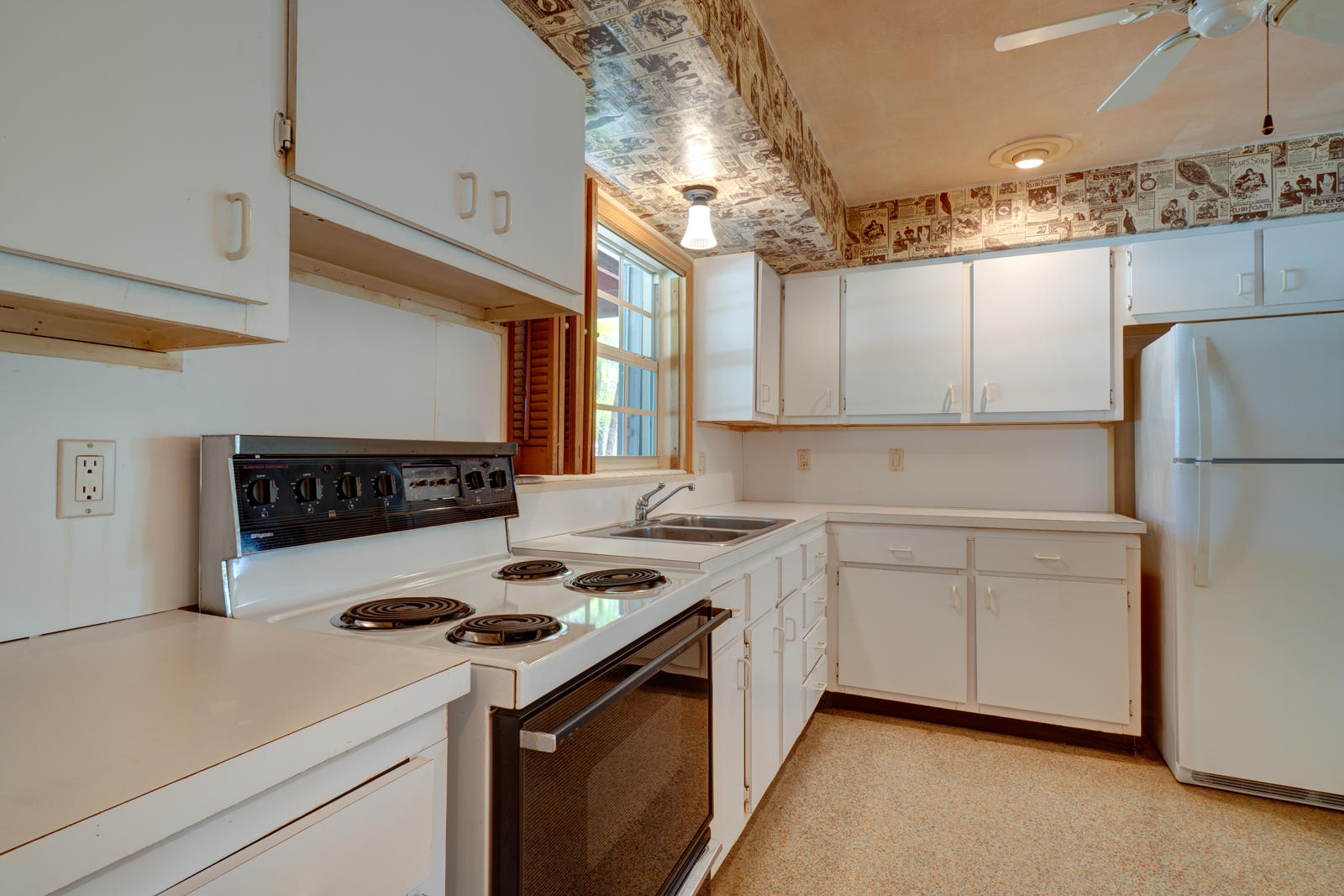 454 Northeast 28th Road Boca Raton, FL 33431 - Photo 22 of 24 Kitchen 3